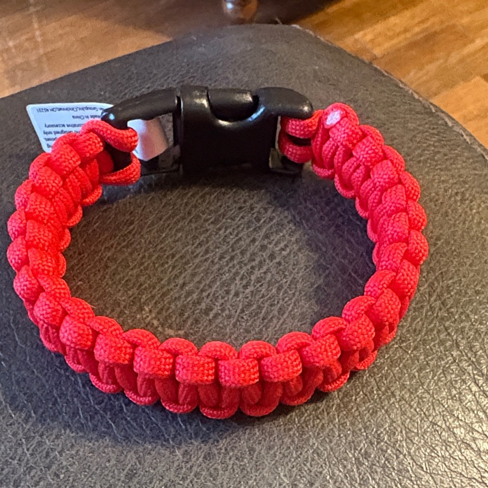 Red Paracord Bracelet with Black Clasp nwt